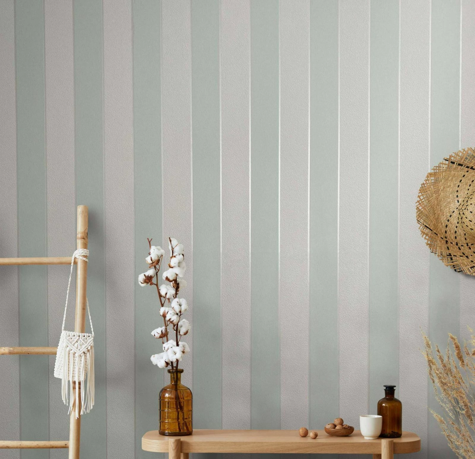 Vliestapete Ivy Streifenmuster Weiß Grün 82312 Novamur 6 Vliestapete Ivy Streifenmuster Weiß Grün 82312 Novamur – Bild 4